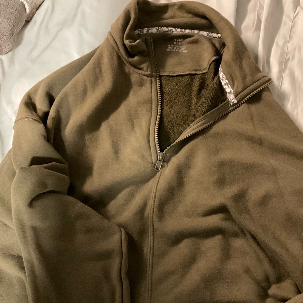 Cropped sweater